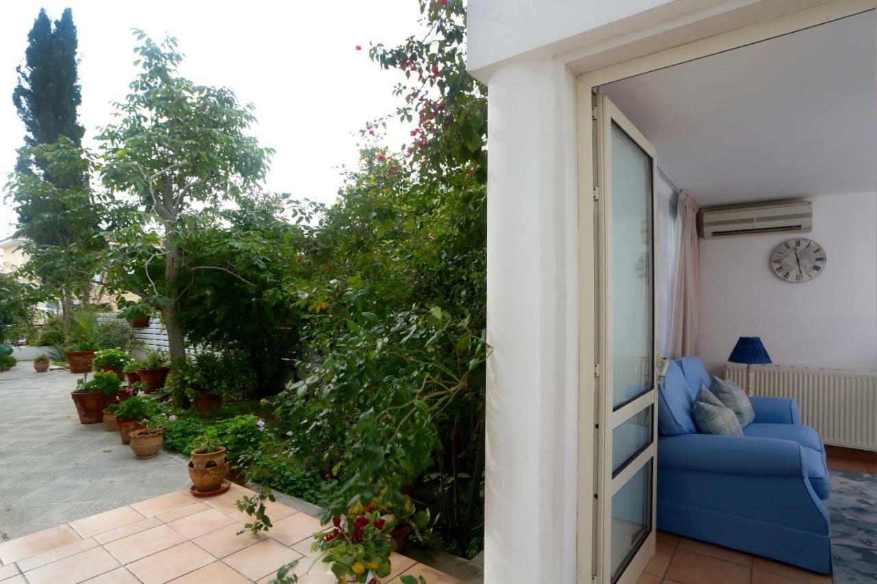 Sunny Garden Studio Hotel Nicósia Exterior foto